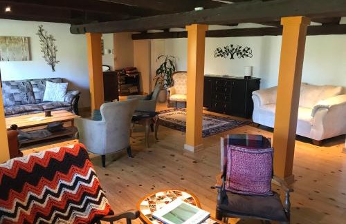 Wakefield Bed & Breakfast | La Grange Country Inn