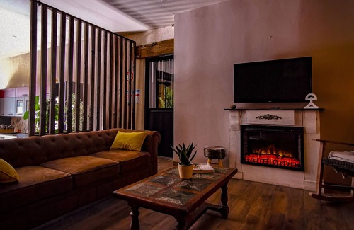 Saint-Amour House | LA GRANGE DES FRANGINES