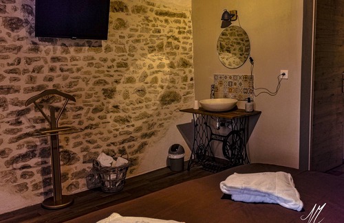 Saint-Amour House | LA GRANGE DES FRANGINES