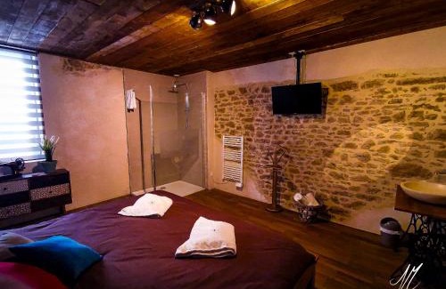 Saint-Amour Bed & Breakfast | LA GRANGE DES FRANGINES
