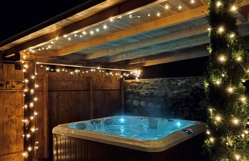 Lourdes - Tarbes House | La Grange des Pyrénées with heated pool and jacuzzi