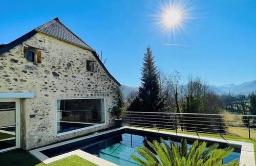 Lourdes - Tarbes House | La Grange des Pyrénées with heated pool and jacuzzi