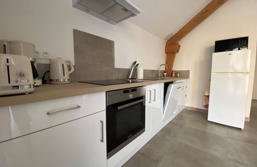 Drulhe House | La Grange du Contour Renovated house with terrace - 2 bedrooms, 1 bathroom, separate WC