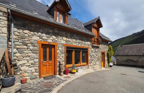 Cazeaux-de-Larboust Apartment | La Grange