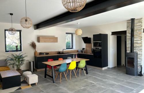 Grillon House | La Grange
