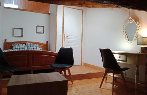 Puyravault House | La grange pyratelle