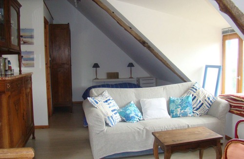 Henanbihen Apartment | La Grange - Studio in an old Breton longère made of local stones