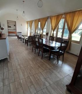 Lobos House | La Guarida Lobos
