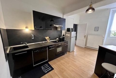 Issoudun Apartment | La Halte, Proche-gare, cosy, Spacieux