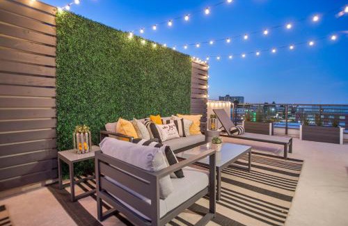 Central San Pedro House | LA Harbor Home with Private Rooftop near #DTLA