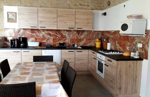 Francueil Bed & Breakfast | La Haute Traversière