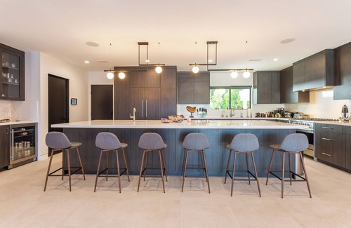 Studio City House | LA Hills Modern Pool Home w Movie Theater & View