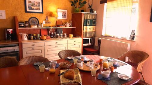 Limogne-en-Quercy Bed & Breakfast | La Hulotte