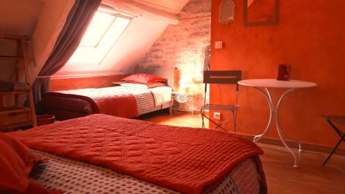 Limogne-en-Quercy Bed & Breakfast | La Hulotte