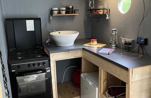 Lesquielles-Saint-Germain Cabin | La Hutte et son Dôme « Entre Ciel et Terre »