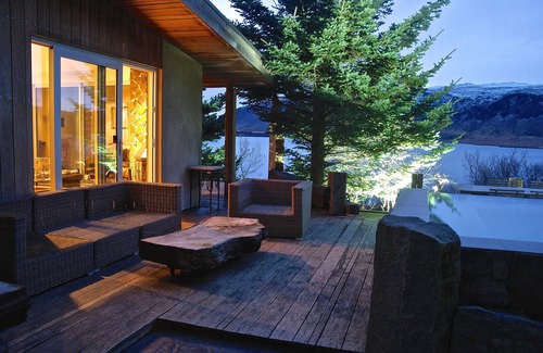 Selfoss Villa | Lakefront Luxury Villa - Modern - Infinity hot tub and panorama sauna