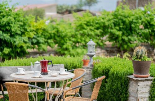 Serrejon Apartment | La Jara · Apartamentos Rurales
