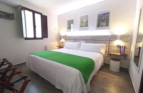 Zahara de la Sierra Hotel | LA JARANA Casa Hotel