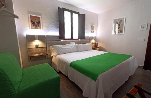 Zahara de la Sierra Hotel | LA JARANA Casa Hotel