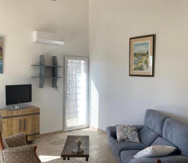 Cabrieres-dʼAigues Apartment | La jasse