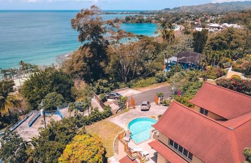 Black Rock Villa | La Jolie - Luxury Ocean View Villa