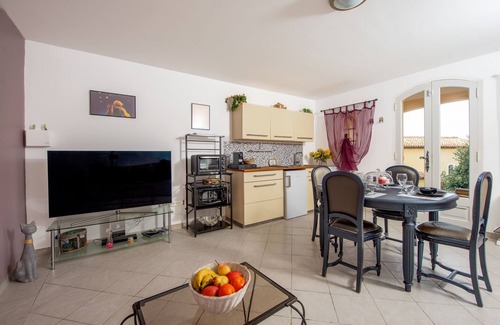 Cabris Apartment | La Joliette - Parking privé et piscine partagée