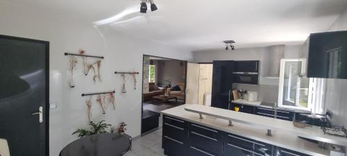Boissy-la-Riviere House | La Juinetière