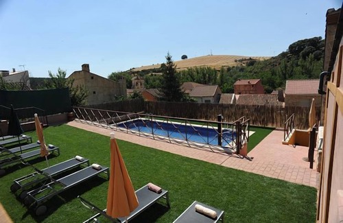 Monasterio Cottage | La Lavanda rural house, El Rincón de Monasterio & SPA for 2 people
