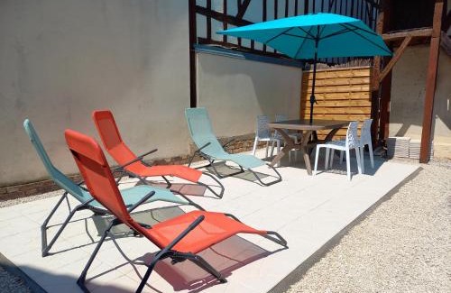 Montmorency-Beaufort House | "La Lavandière" climatisation Restauration Parking Privé