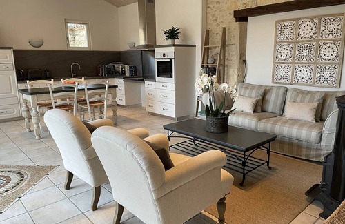 Salles House | La Lavandiere open plan family Gite