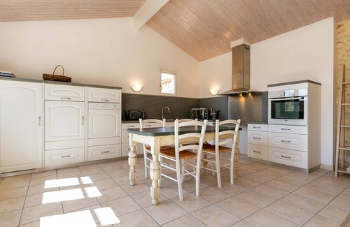 Salles House | La Lavandiere open plan family Gite