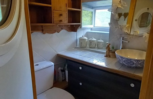 Le Vigan House | La Libellule ,piscine ,vue, Climatisation ,wifi, TV ,cheminée, Chants d Oiseaux