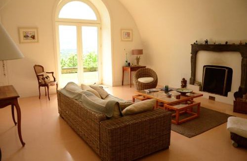 Mirefleurs Bed & Breakfast | La Lit'Hote