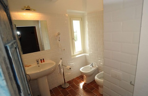 Scarperia e San Piero House | La Locanda di Adele - Il Giardinetto B&B