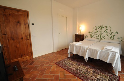 Scarperia e San Piero House | La Locanda di Adele - Il Giardinetto B&B