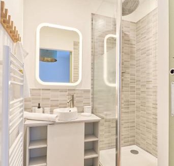 Decre-Cathedrale Apartment | LA LOGE DES CARMES -Coeur de Nantes WIFI