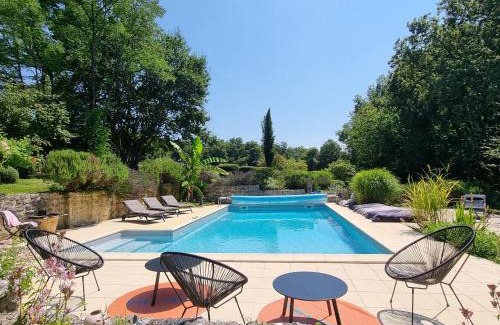 Fontcouverte House | La Loge du Grand Cèdre, chambre d'hôtes SoCosy