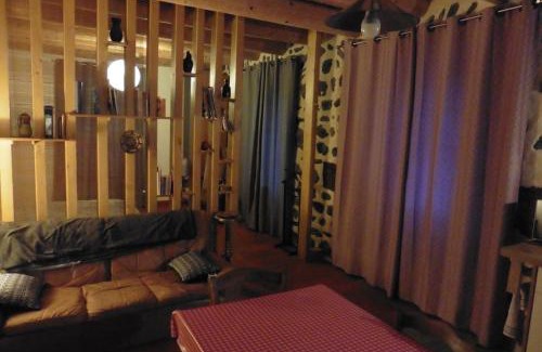 Sanssac-l'Eglise House | La Loge