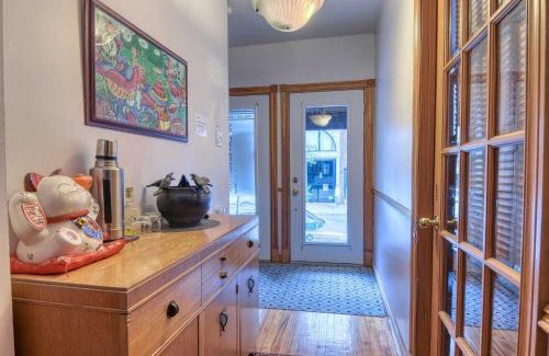 Gay Village Bed & Breakfast | La Loggia Art B&B