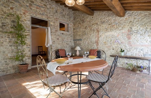 San Pietro in Bossolo House | LA LOGGIA - country home with garden in the heart of Chianti - 4 persons