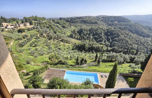 Castelfalfi Apartment | La Loggia