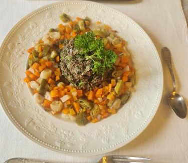 Saint-Leonard-de-Noblat Bed & Breakfast | La Longère du cheval noir chambre d'hôtes référence et table d'hôtes, en pleine nature, proche d'une cité médièvale, parking couvert securisé