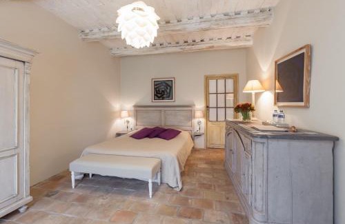 Robion Bed & Breakfast | La Louvière des Bruyères