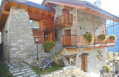 Senin Apartment | La Luge