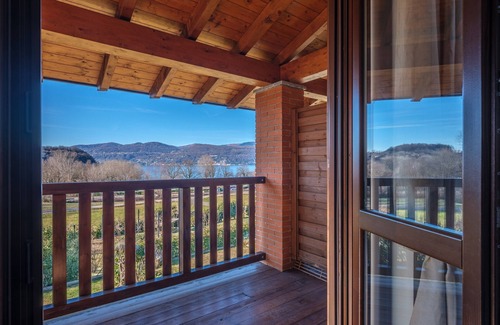 Ispra House | La Luna nel Lago Lake View Garden, Ispra, Italy