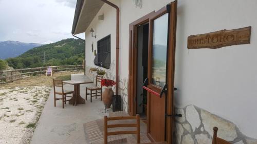 Riofreddo House | La Luna nel Pozzo