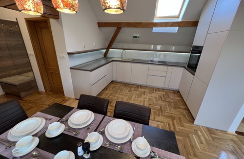 Nasice Apartment | La Luna ⭐ Rustic Deluxe Apartment with free Jacuzzi and Bikes