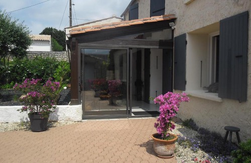 Saint-Just-Luzac Bed & Breakfast | La Luzacaise