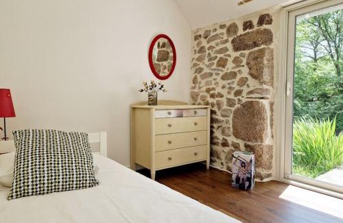 Golinhac House | La Maïoun, entourée de la forêt au calme
