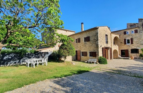 Portes-en-Valdaine Cottage | La Magnanerie: Provencal setting with swimming pool